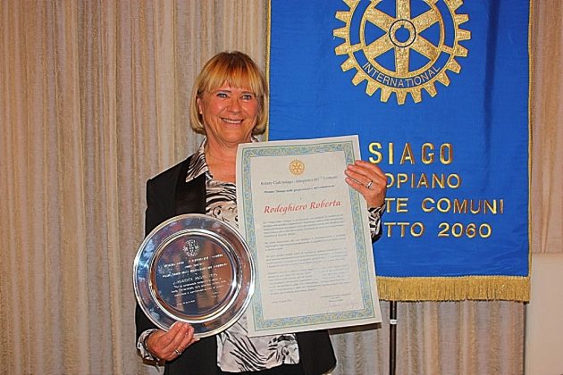 Rotary Club Asiago Altopiano dei 7 Comuni Roberta Rodeghiero Rizzieri Donna dell'anno commercio professioni premio