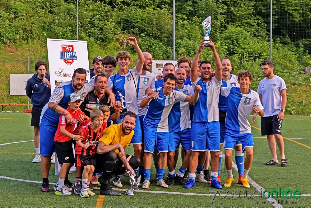Calcio Torneo Interbar 7 Comuni - squadra Stoccareddo secondo posto