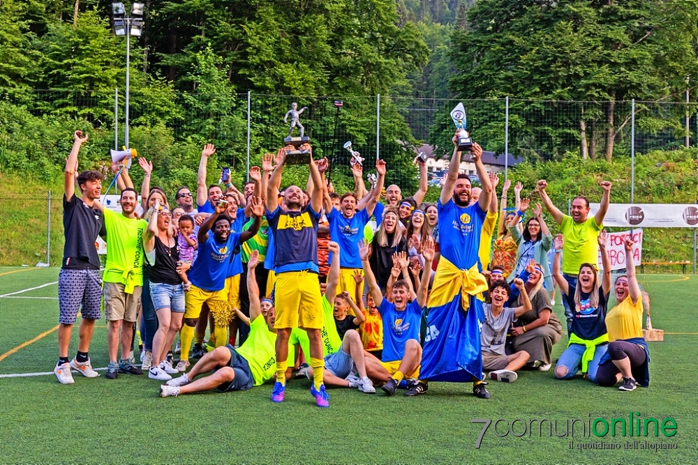 Calcio Torneo Interbar 7 Comuni - squadra Treschè Conca primo posto