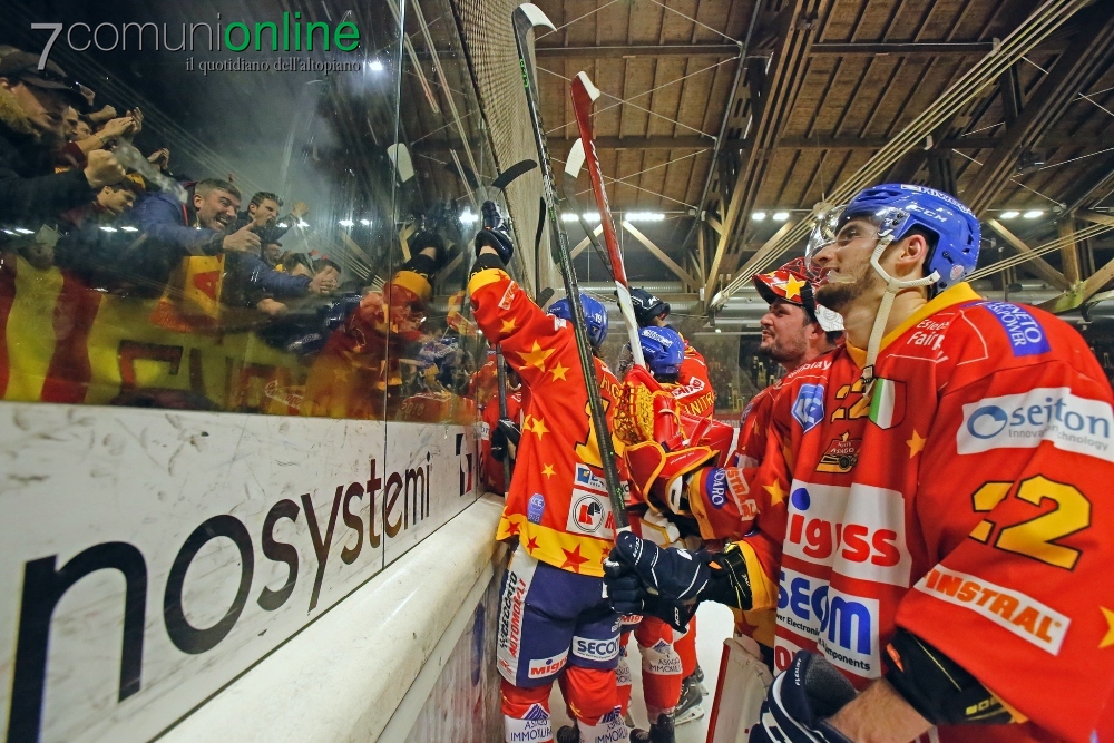 Asiago ICE Hockey League - Bolzano - immagine sotto Curva Sud
