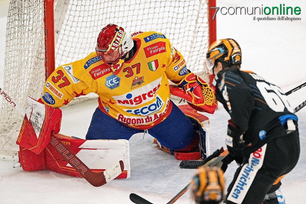 Asiago ICE Hockey League - Linz - foto post partita Nik Saracino