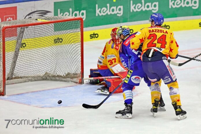 Asiago ICE Hockey League - Villach - foto postpartita Gazzola e Fazio