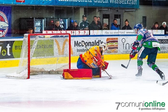 Asiago Hockey - Innsbruck - azione di gioco