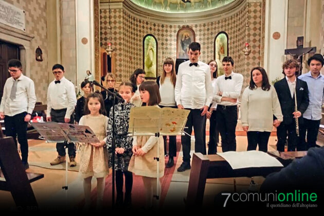 Asiago chiesa San Rocco - concerto Spirito del Natale - Giovani Musicisti Altopianesi e Abracadabra 2