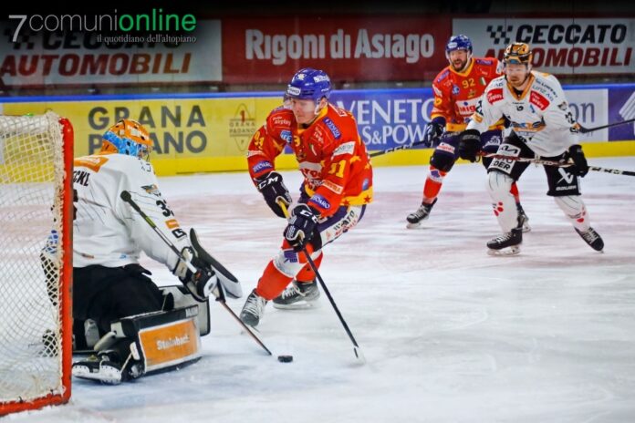 Asiago ICE Hockey League - Linz - Allan McShane Giordano Finoro