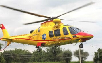 Tragedia a Cesuna: ciclista 50enne trovato senza vita lungo la strada