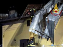 Maltempo sull’Altopiano, la conta dei danni: alberi abbattuti, tetti scoperchiati e blackout