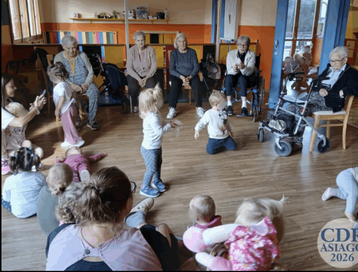 I nonni della Casa di Riposo di Asiago incontrano i bambini dell’asilo nido: una mattinata di sorrisi e tenerezza