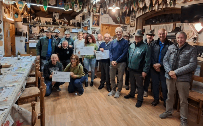 Gli Alpini di Canove donano 2.100 euro a tre realtà del territorio: un gesto concreto di solidarietà